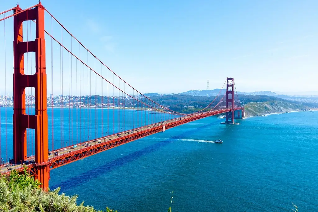 Golden Gate Bridge, San Francisco, California, things to do in San Francisco for free, landmark, bridge view, iconic, travel.